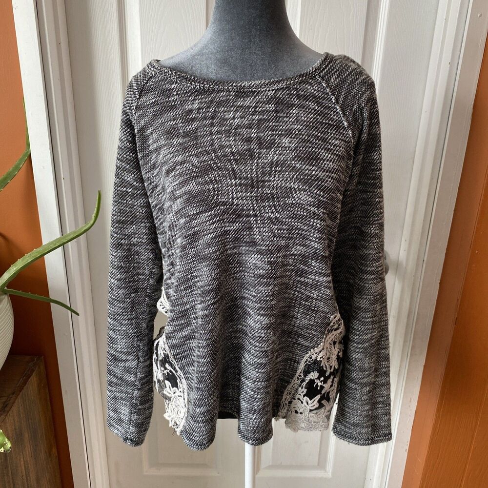 Jolt Sweater Women’s Size Large Pullover Knit Floral Long Sleeve Crocheted